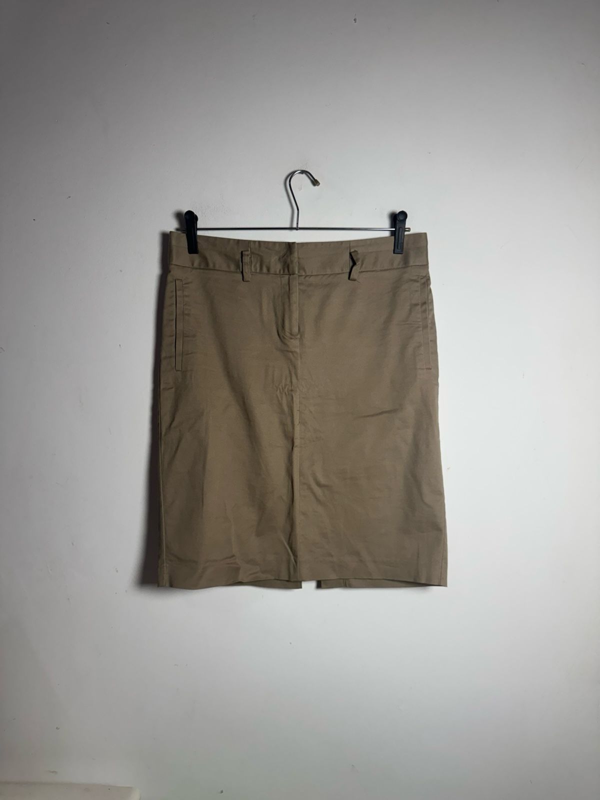 Saia Lápis Bege Cáqui com Fenda – Zara – tam M - Imagem 2