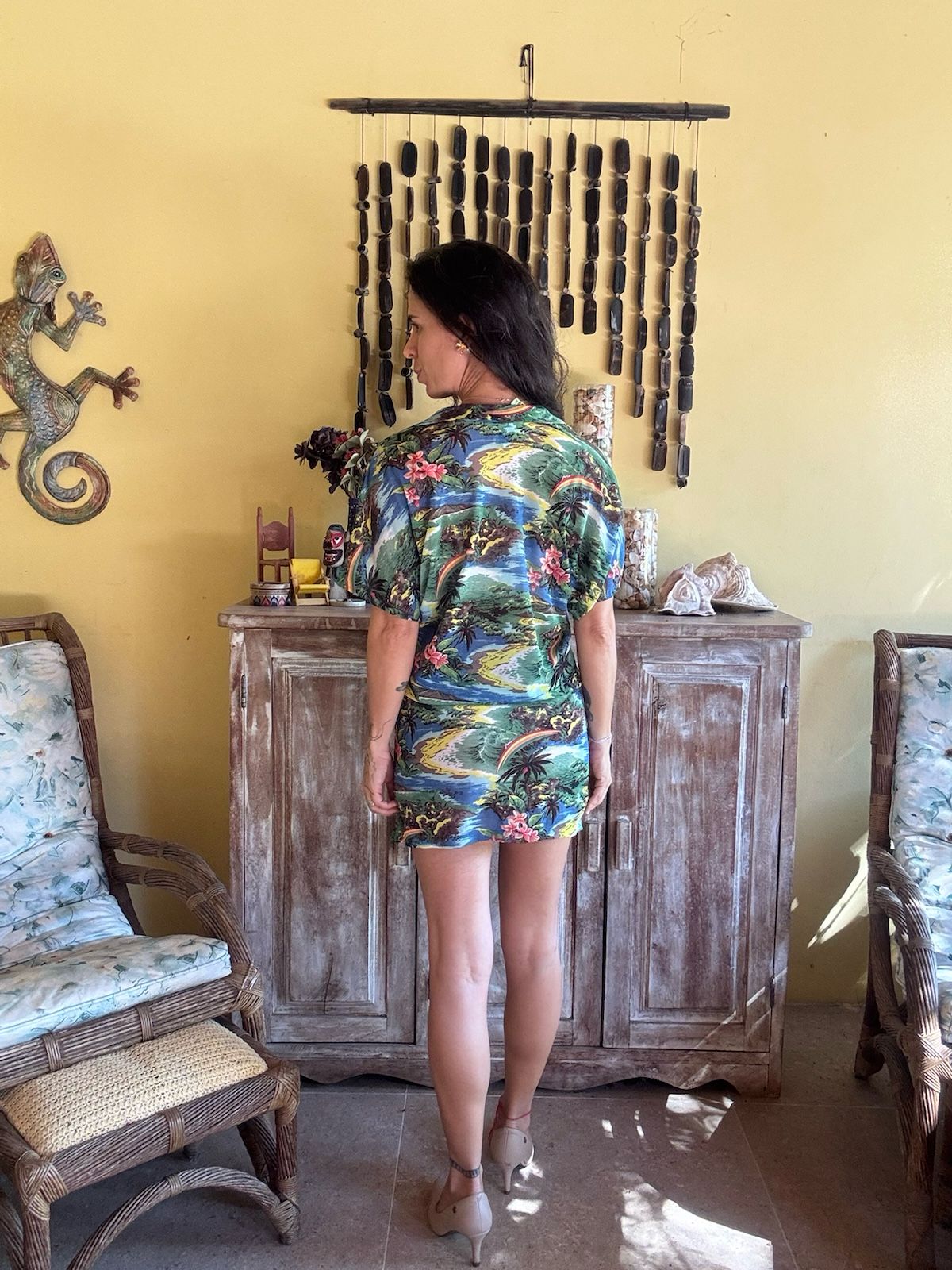 Saída de Praia Estampada Tropical com Decote V – Bela Moça – tam M - Imagem 2