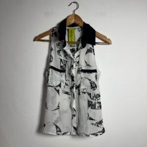 Blusa Regata Estampada Preto e Branco com Gola Preta – Kallayanne – tam G