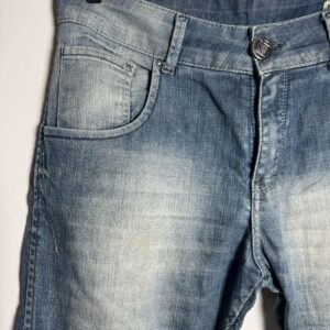 Calça Jeans com Lavagem Média - Forum - tam 38