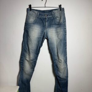 Calça Jeans com Lavagem Média – Forum – tam 38