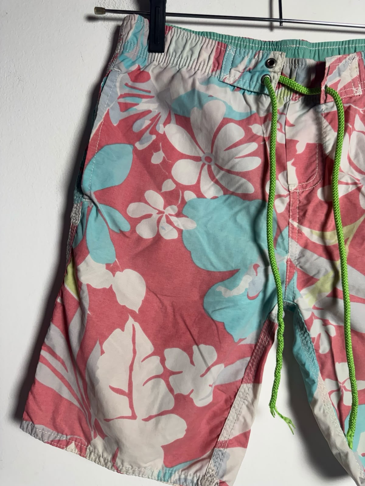 Bermuda Infantil Estampa Floral Rosa e Azul-turquesa – Richards – tam 8/9 - Imagem 2