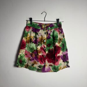 Saia Curta Estampada Floral com Botões – tam PP