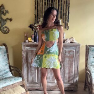Macaquinho Estampa Verde e Amarela com Recortes Laterais – My Choice – tam U