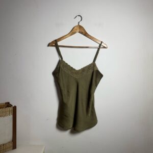 Regata Verde Musgo com Renda – tam G