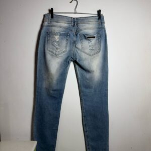 Calça Jeans Rasgada Destroyed – Lança Perfume – tam 42