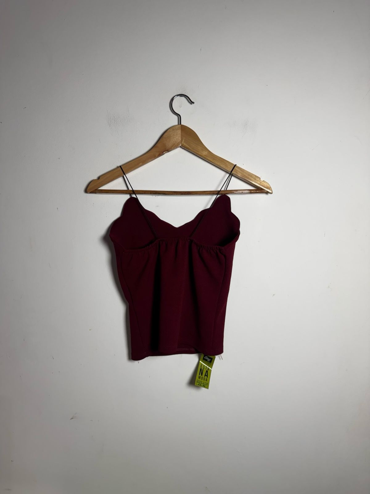 Cropped Vinho com Decote Scallop – tam P - Imagem 3