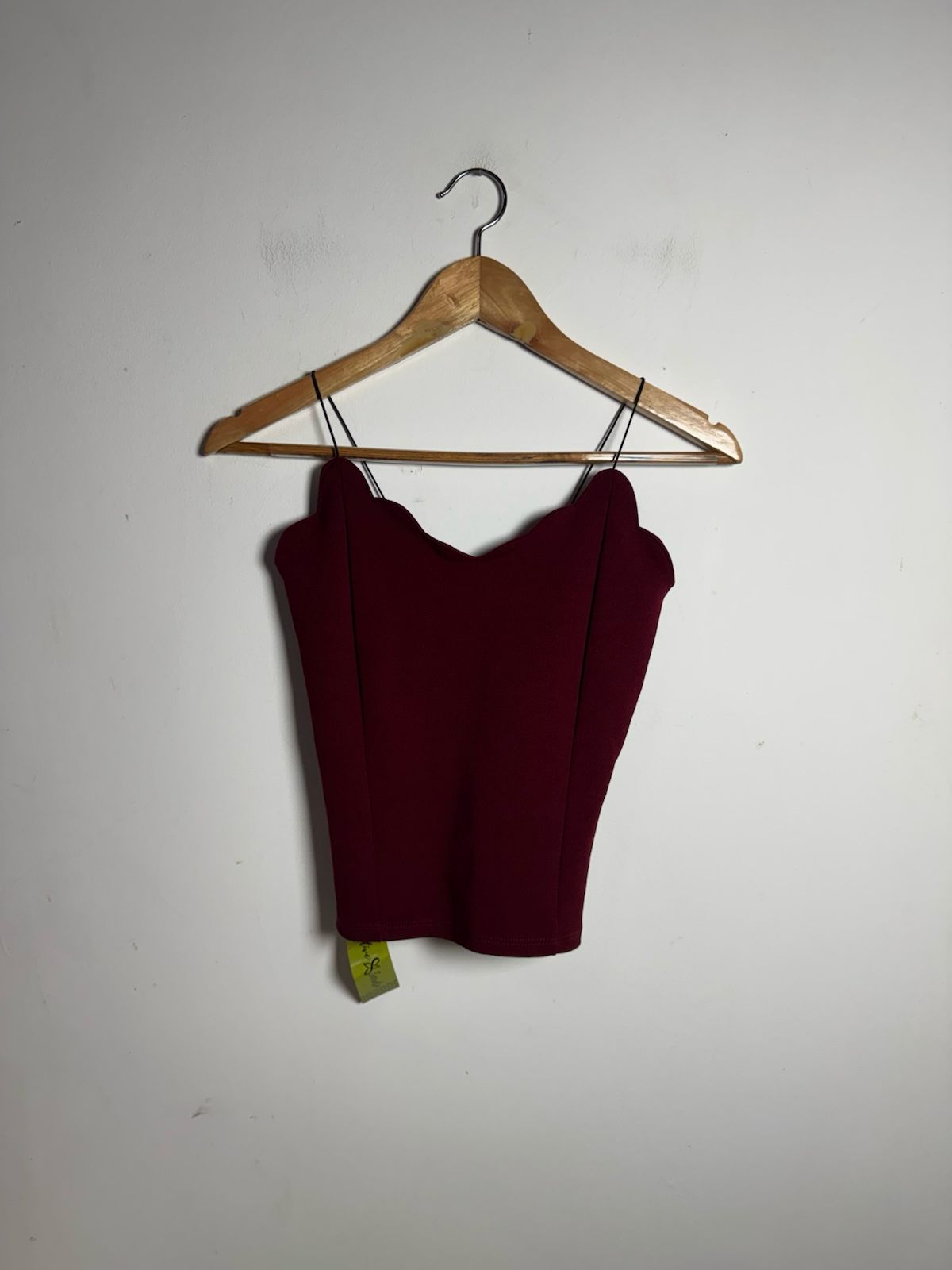 Cropped Vinho com Decote Scallop – tam P - Imagem 2