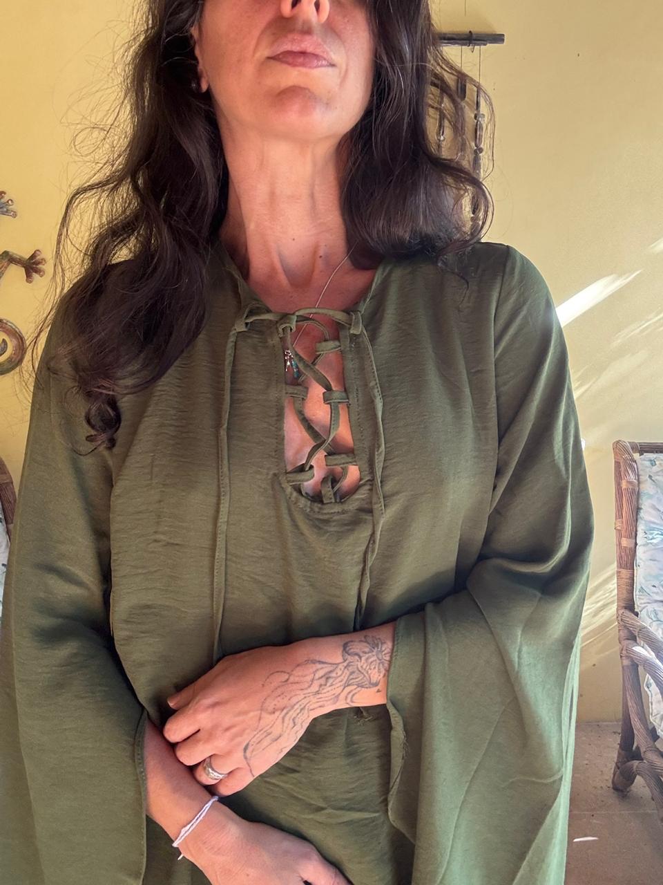 Vestido Verde Musgo com Amarração e Mangas Sino – tam G - Imagem 3