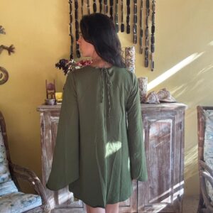 Vestido Verde Musgo com Amarração e Mangas Sino – tam G