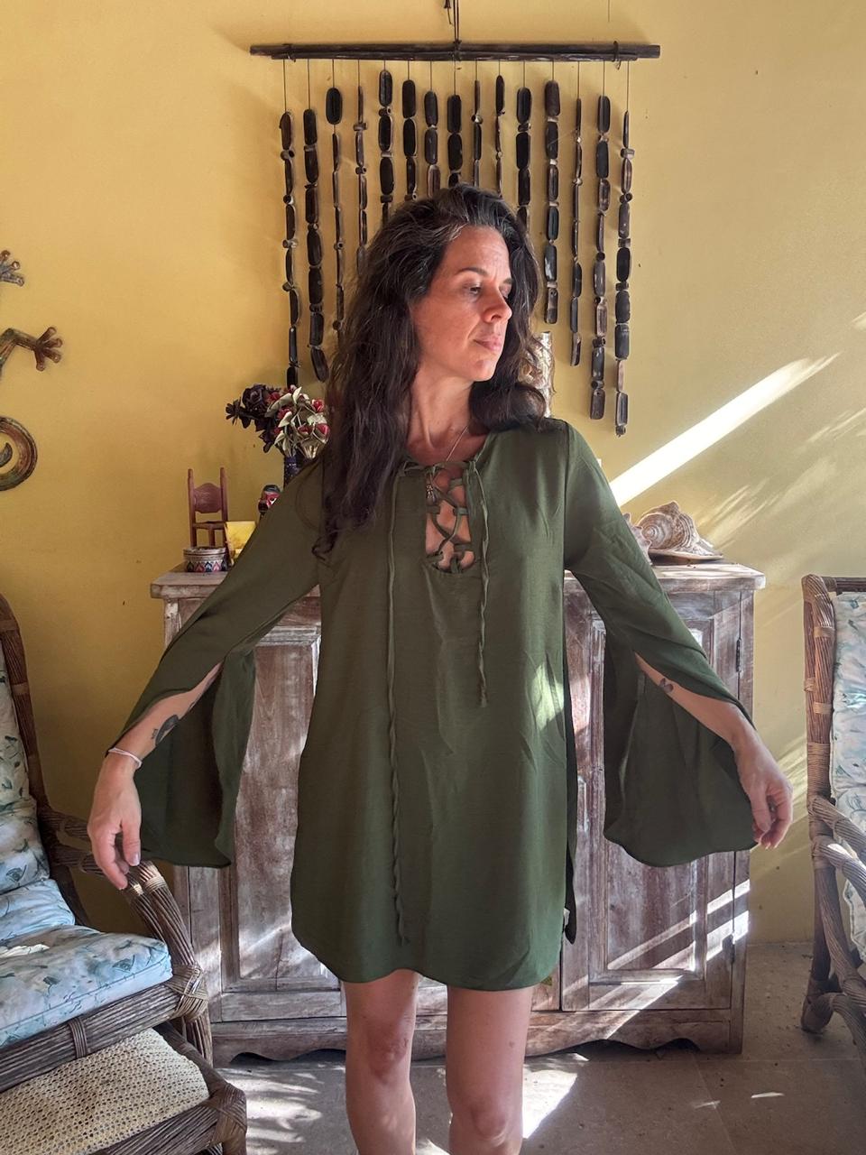 Vestido Verde Musgo com Amarração e Mangas Sino – tam G