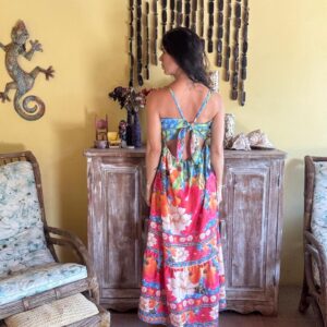 Vestido Longo Estampa Tropical Floral Vermelho e Azul – tam G