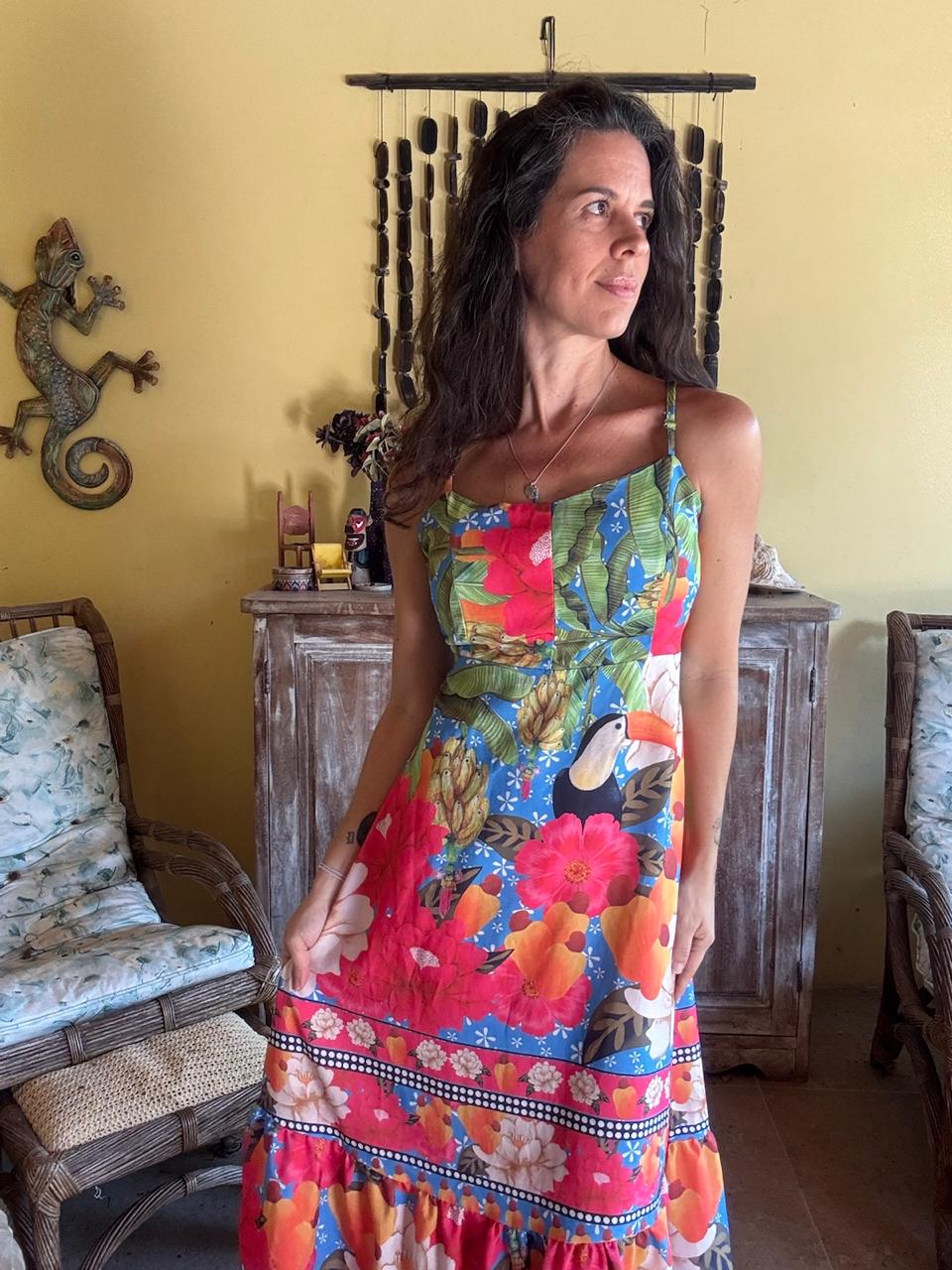 Vestido Longo Estampa Tropical Floral Vermelho e Azul – tam G - Imagem 4