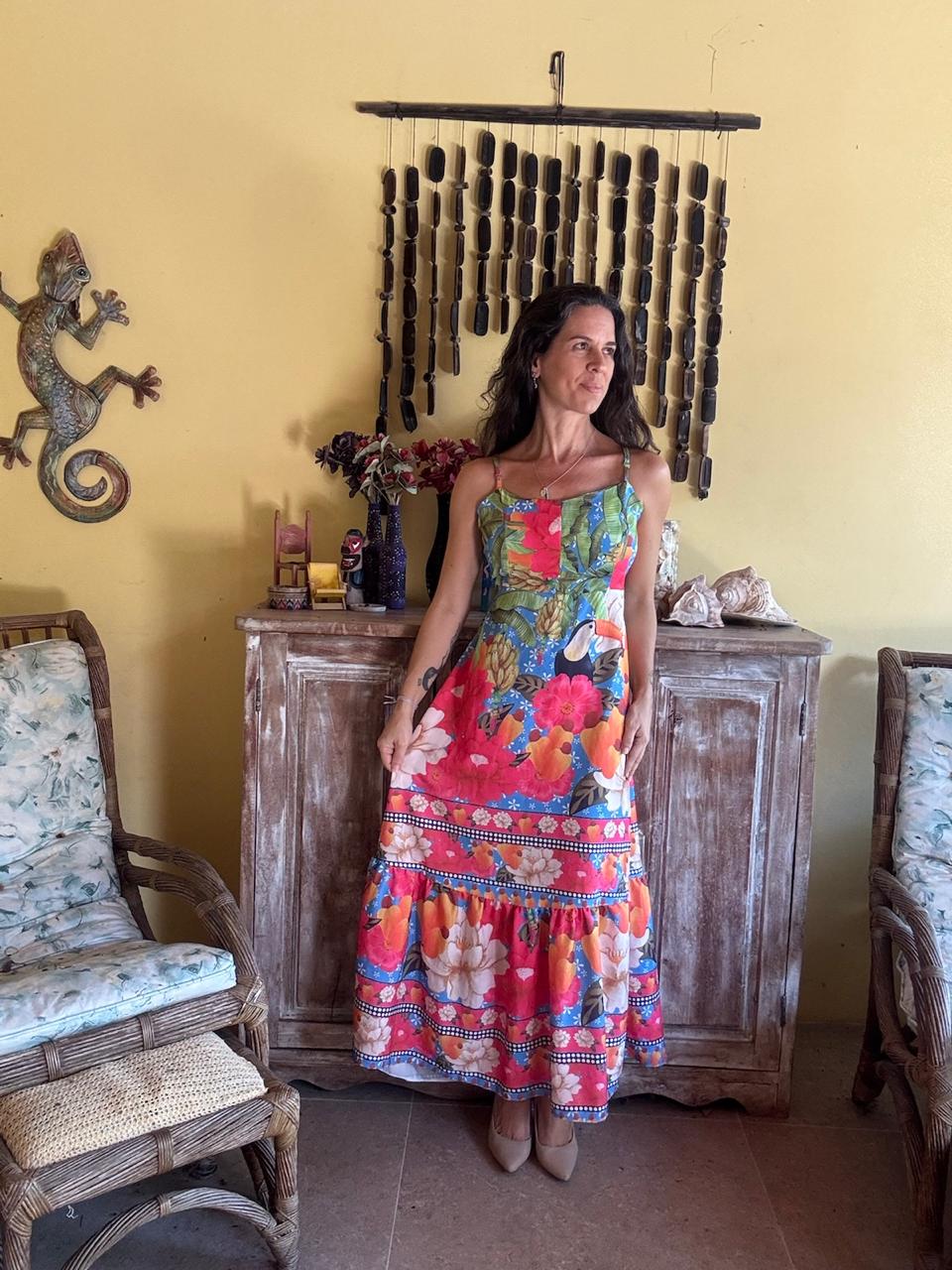 Vestido Longo Estampa Tropical Floral Vermelho e Azul – tam G - Imagem 5