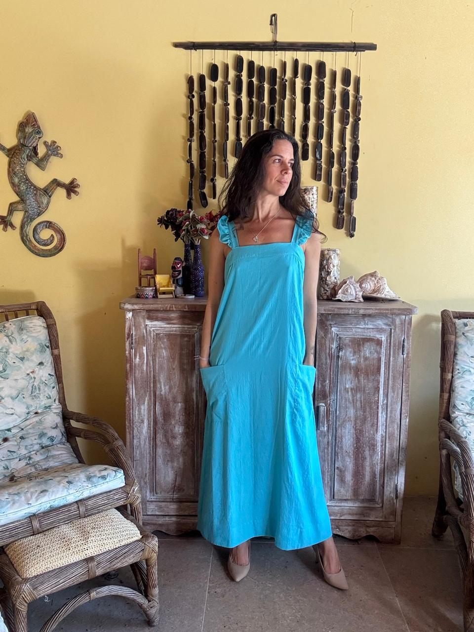 Vestido Longo Azul Turquesa com Alças Franzidas e Bolsos – tam G