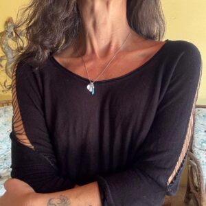 Camisa Preta com Detalhes Correntes no Ombro – Shoulder – tam M