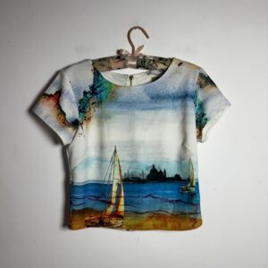 Conjunto com Camisa e Saia Longa Estampado de Barcos e Mar – Vicio - tam P