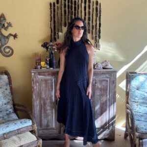 Vestido Longo Halter Neck Azul Marinho com Detalhes de Costura Branca – tam 38