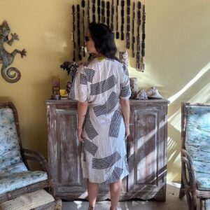 Vestido Nude e Preto Estampado – Joelik – tam P