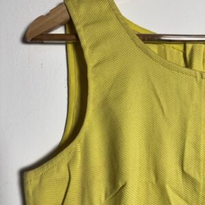 Vestido Amarelo Curto com Zíperes Decorativos – tam M