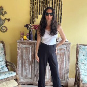 Calça Social Preta de Cintura Alta com Fendas – Belle Epoque – tam P