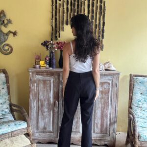 Calça Social Preta de Cintura Alta com Fendas – Belle Epoque – tam P
