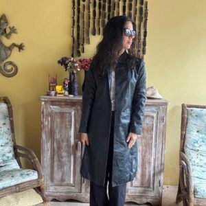 Sobretudo Couro Preto – Maria Bonita – tam 38