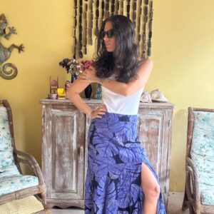 Saia Longa Estampada Azul e Preto com Fenda – Emporio Colllection – tam M