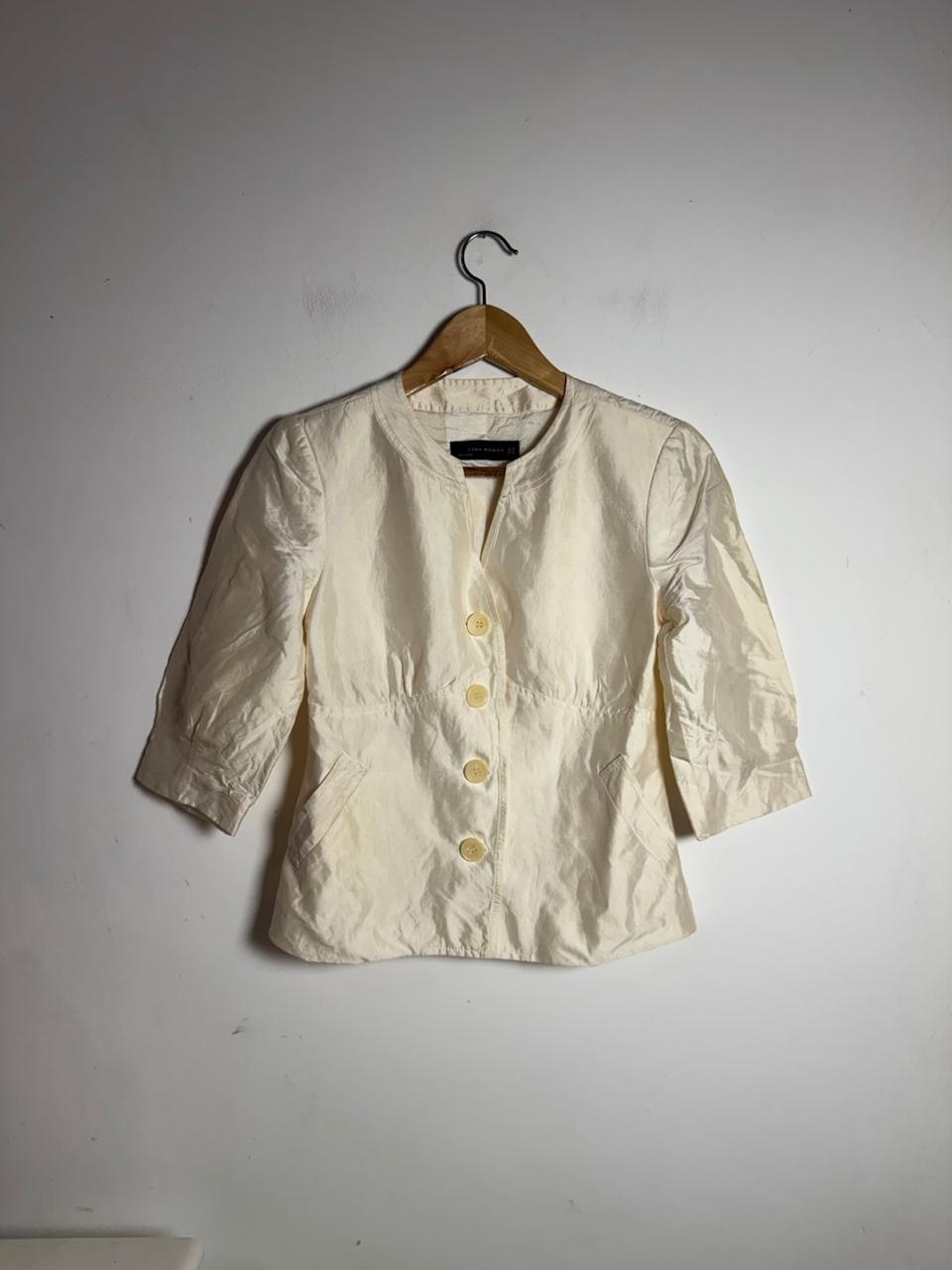 Casaquinho Pérola – Zara Woman – tam M
