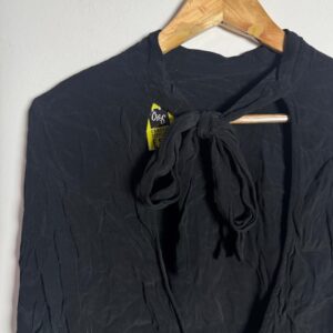Sobreposição Cropped Preta Amarração Decote V – Dalet – tam G