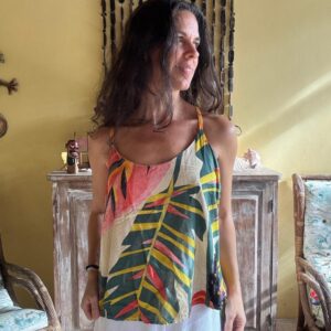 Cropped Regata Estampado Tropical de Folhas - tam G