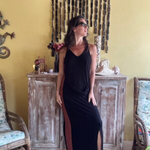 Vestido Longo Preto Canelado com Faixa Lateral Marrom – Luigi Bertolli – tam GG