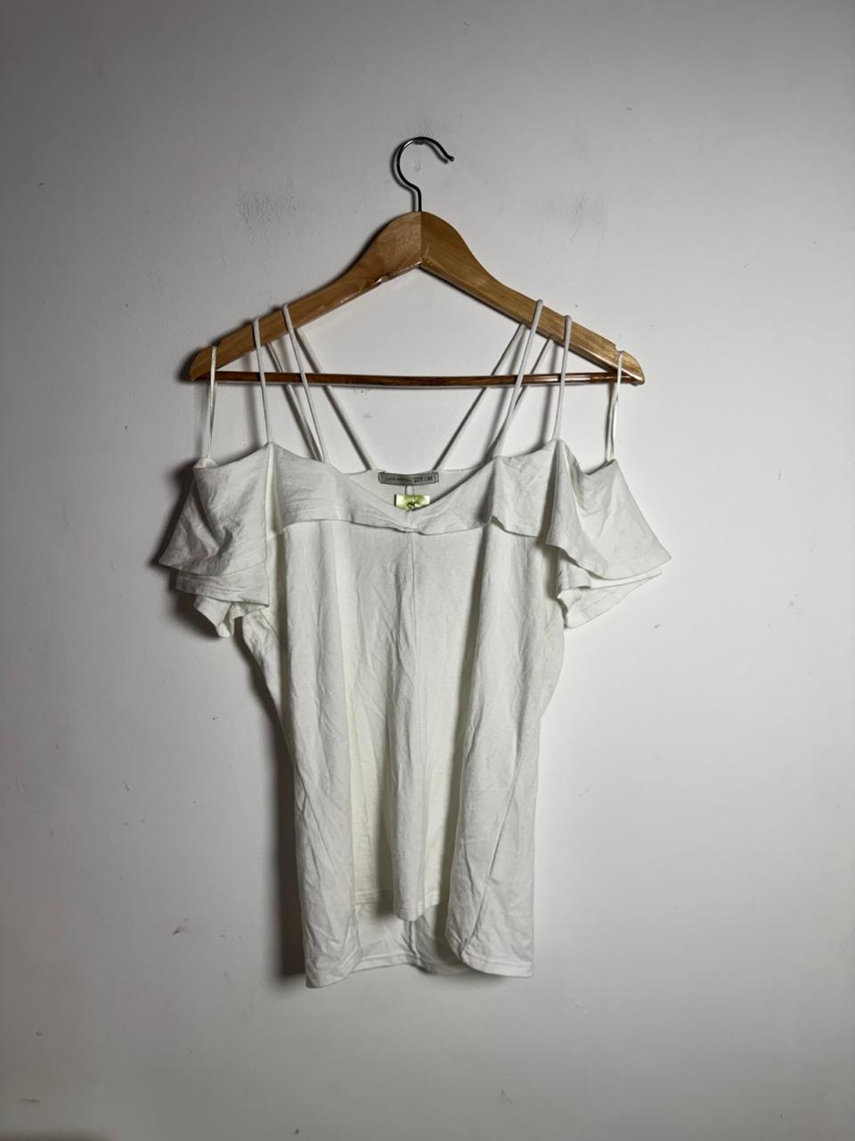 Blusa Branca Ombro a Ombro com Alças e Babado – Luigi Bertolli – tam M
