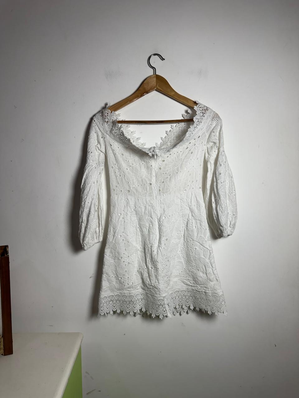 Vestido Curto Branco de Renda Off-Shoulder – tam 38 - Imagem 7