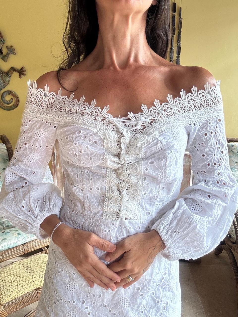 Vestido Curto Branco de Renda Off-Shoulder – tam 38 - Imagem 3