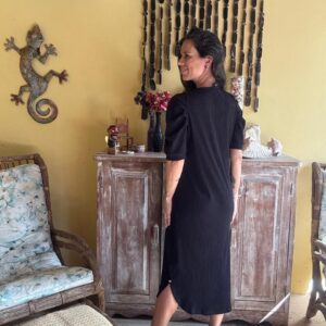 Vestido Preto com Detalhe Trançado e Manga Bufante – BluK – tam M