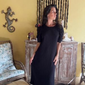 Vestido Preto com Detalhe Trançado e Manga Bufante – BluK – tam M