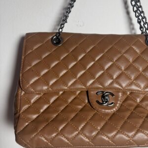 Bolsa Quilted Marrom com Correntes – Chanel (Réplica) – tam U