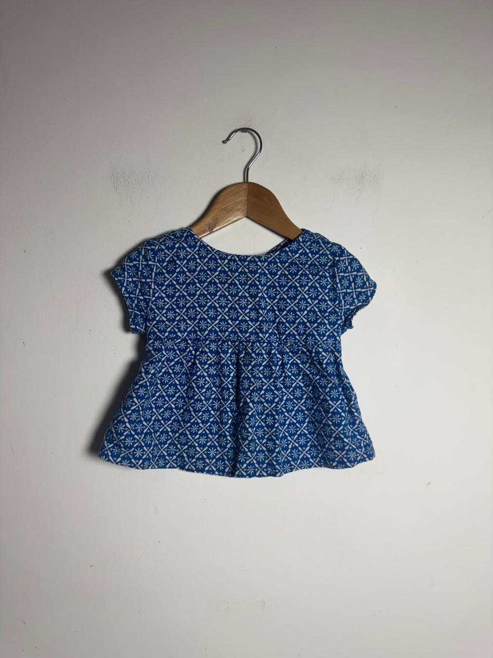 Blusa Estampa Floral Geométrica Azul Carter's – tam 2