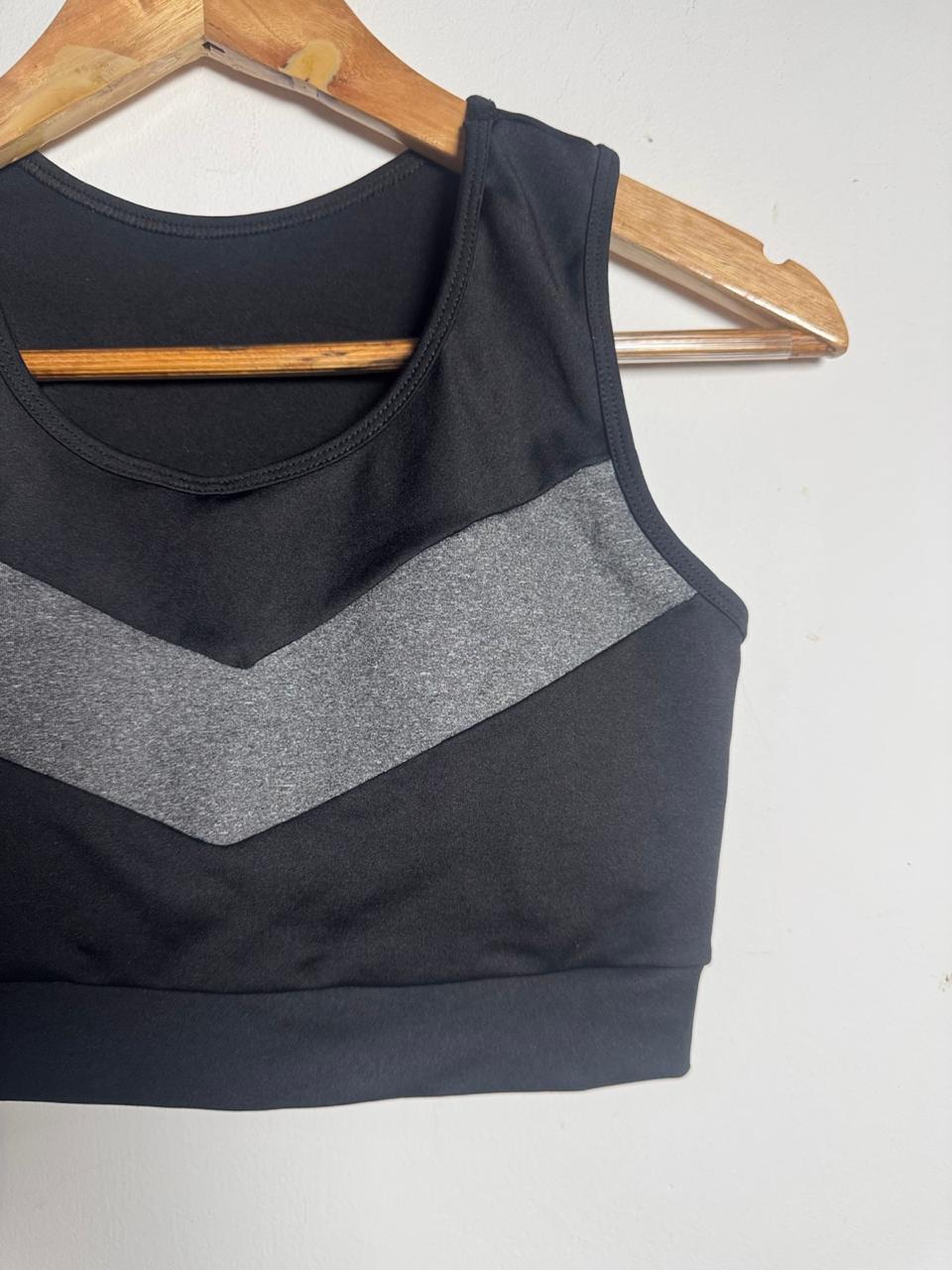 Top de Treino Preto e Cinza Estampa Chevron – tam M - Imagem 2