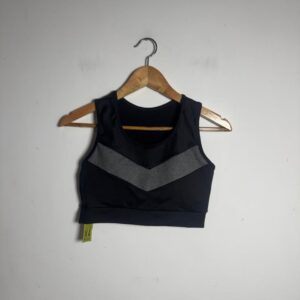 Top de Treino Preto e Cinza Estampa Chevron – tam M
