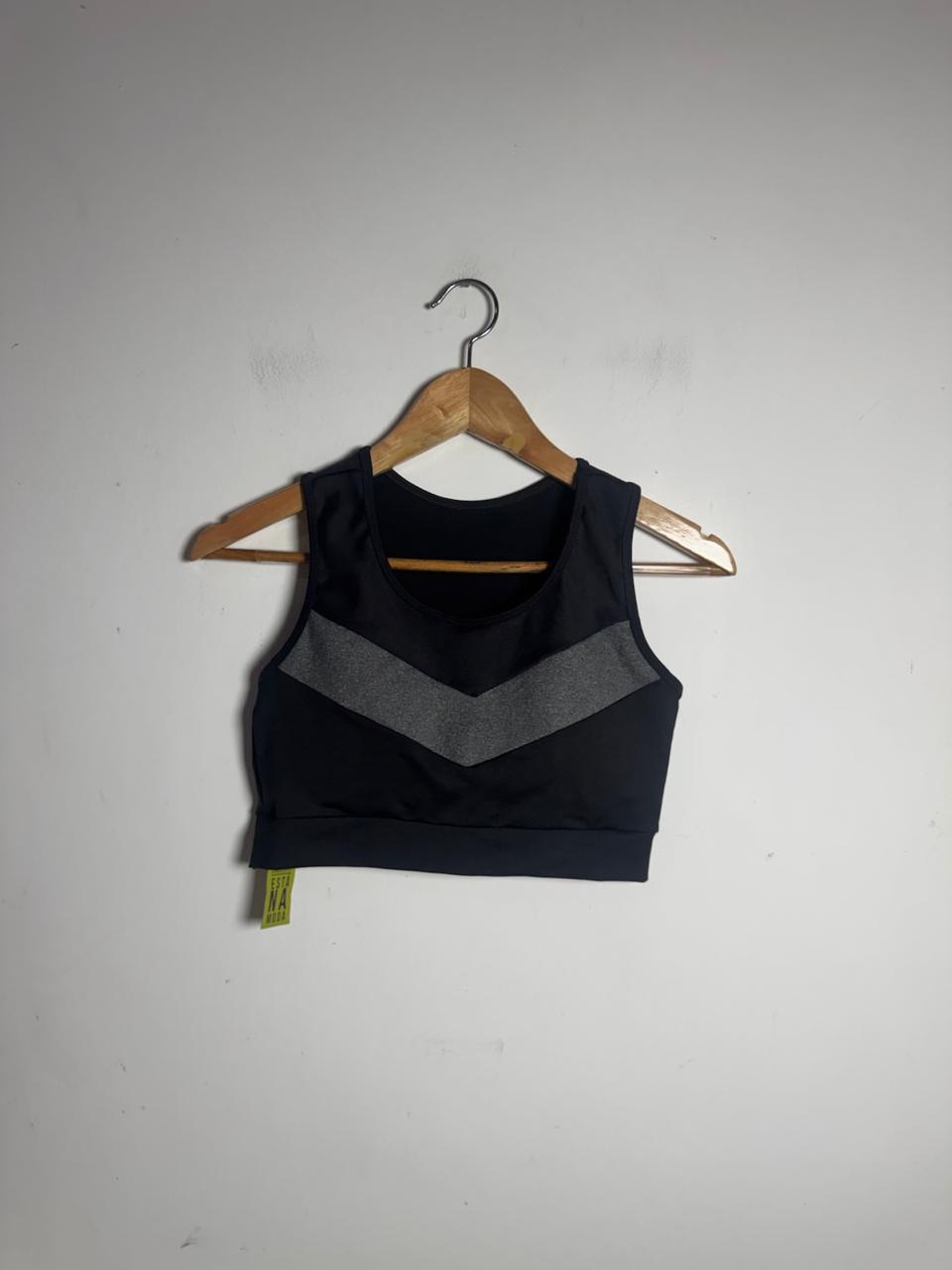 Top de Treino Preto e Cinza Estampa Chevron – tam M