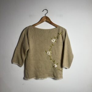 Camisa de tricô com bordado – tam 38/40