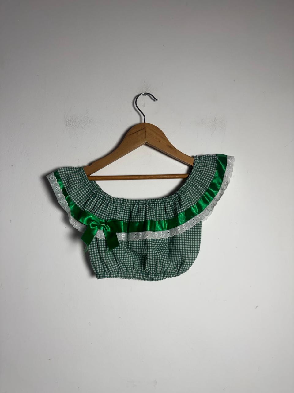 Conjunto Short Saia e Top Infantil Verde e Branco Quadriculado com Babados e Laços – tam M - Imagem 2