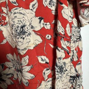 Blusa Alcinha com Ruffles Estampa Floral Vermelha e Branca – Milalai – tam M