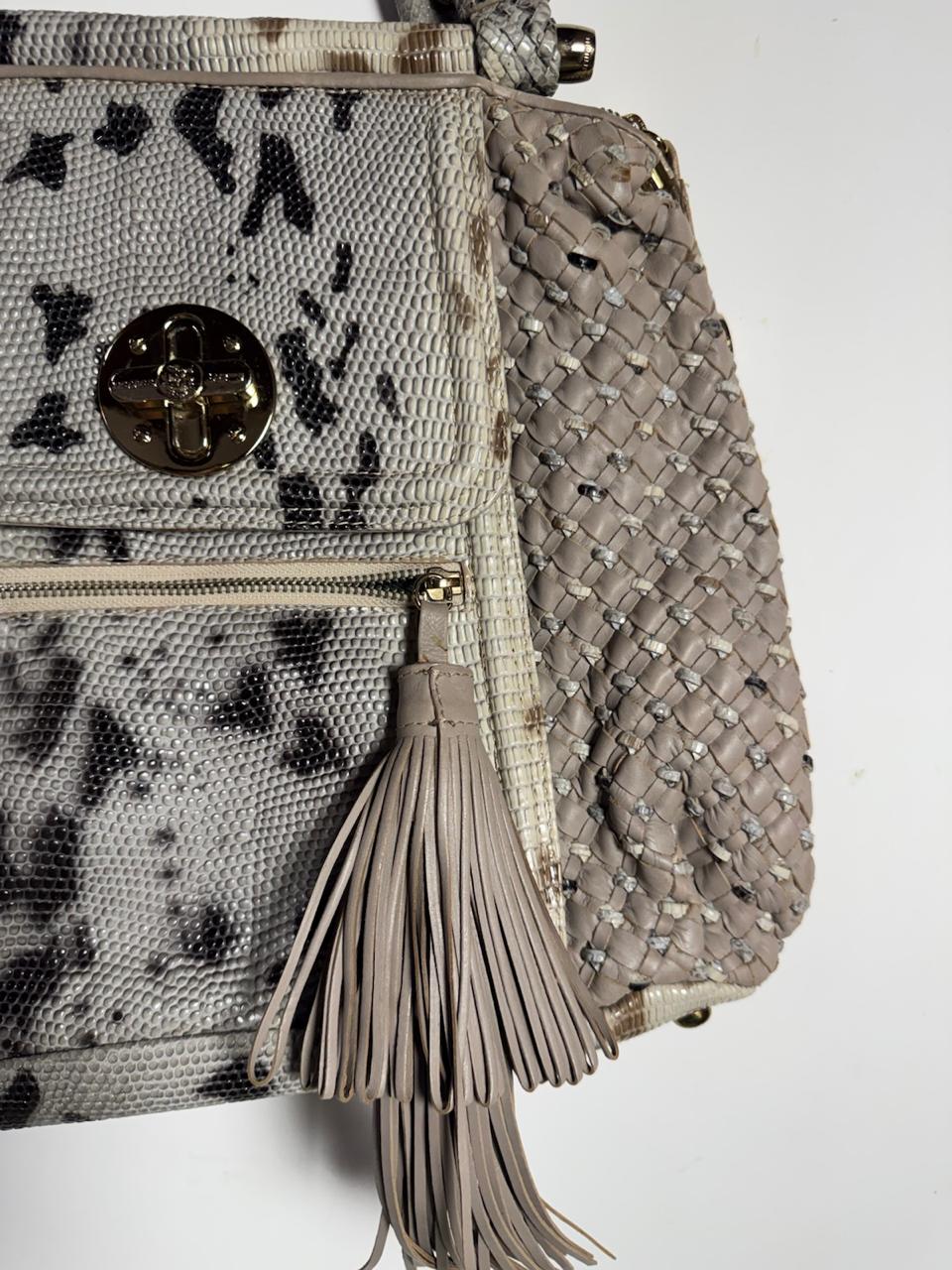 Bolsa Boho Animal Print com Laterais Trançadas e Franja – Carmim – tam G - Imagem 5