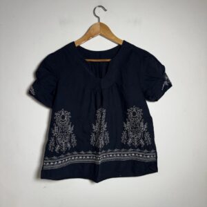 Blusa Feminina Azul Marinho Bordada Mangas Bufantes – tam 38