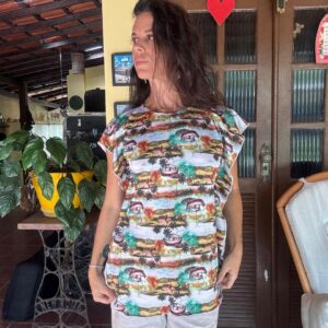 Camisa Feminina Estampada Litorânea Barco e Casinhas – Litoraneus – tam P