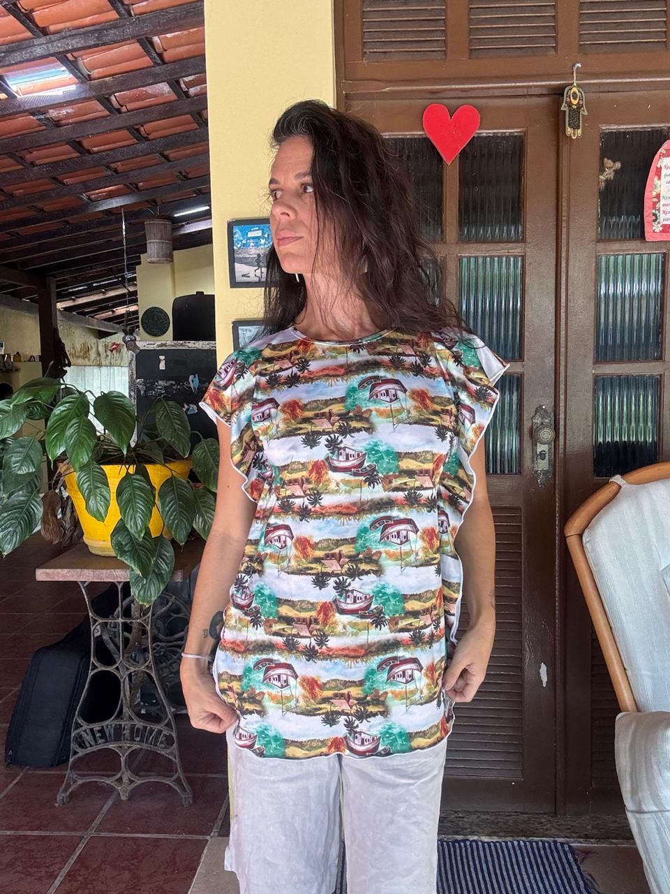 Camisa Feminina Estampada Litorânea Barco e Casinhas – Litoraneus – tam P