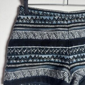 Short Estampado Geométrico Azul e Preto – Hering – tam 38